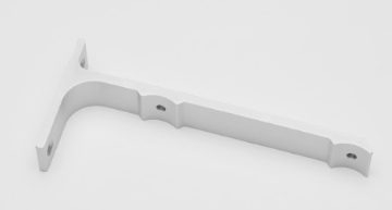 SOPORTE (BRACKET) DE ALUMINIO DOBLE; 6” (15.24CM); RHD (INCLUYE TORNILLO PARA SUJETAR RIEL)