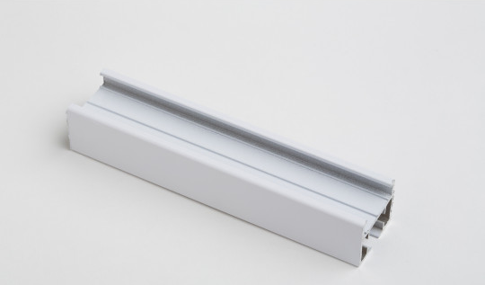 RIEL DE ALUMINIO MOTORIZADO; COLOR BLANCO - RAM